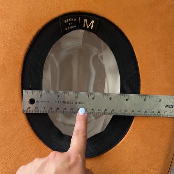 Pumpkin colored suede cowboy hat - Picture 4 of 8